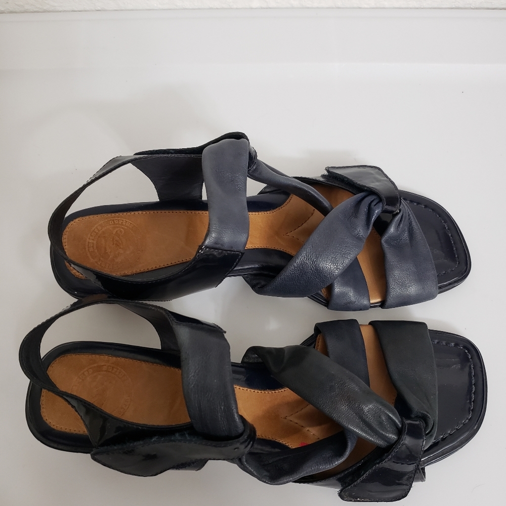 #Nurture Shaker Women Soft Dark Navy Leather Dress Sandals - Picture 11 of 16